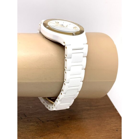 Bulova Women's Watch 98R292 Millennia Quartz Gold White Dial Ceramic Diamond - Picture 12 of 14